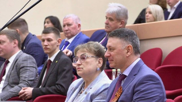 Вместо того чтобы закладывать фундамент для развития региона, власть занимается устранением последствий собственного непрофессионализма
