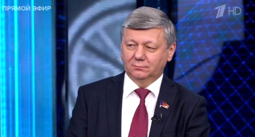 Дмитрий Новиков на Первом канале оценил вкусы Зеленского и напомнил, что Дональд Трамп защищает свои интересы, а не России