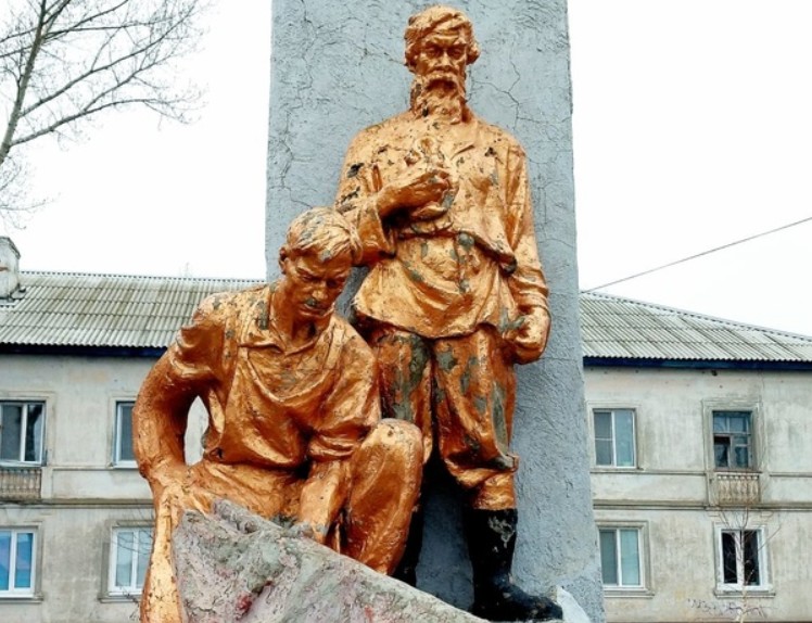 Обещать (не) значит делать. Балаковские чиновники ответили по поводу реставрации памятника Борцам революции