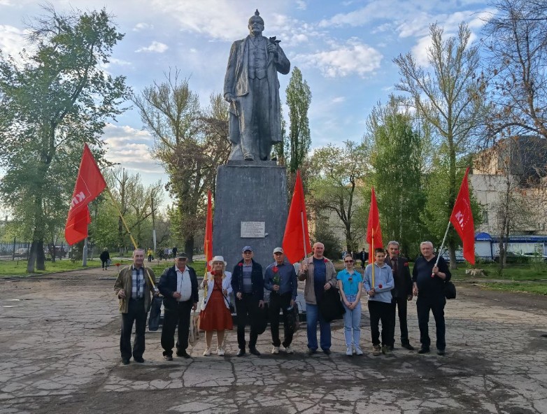 КОММУНИСТЫ ЗАВОДСКОГО РАЙОНА ОТМЕТИЛИ ДЕНЬ РОЖДЕНИЯ В.И. ЛЕНИНА